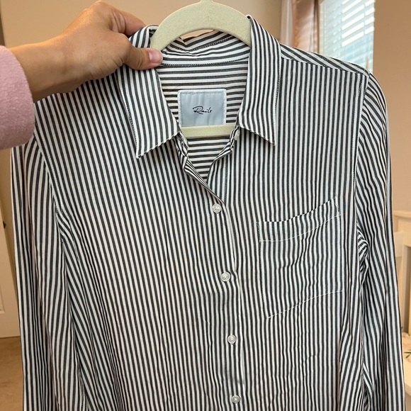 RAILS Aly Button Front Blouse In Belize Stripe - Picture 13 of 13